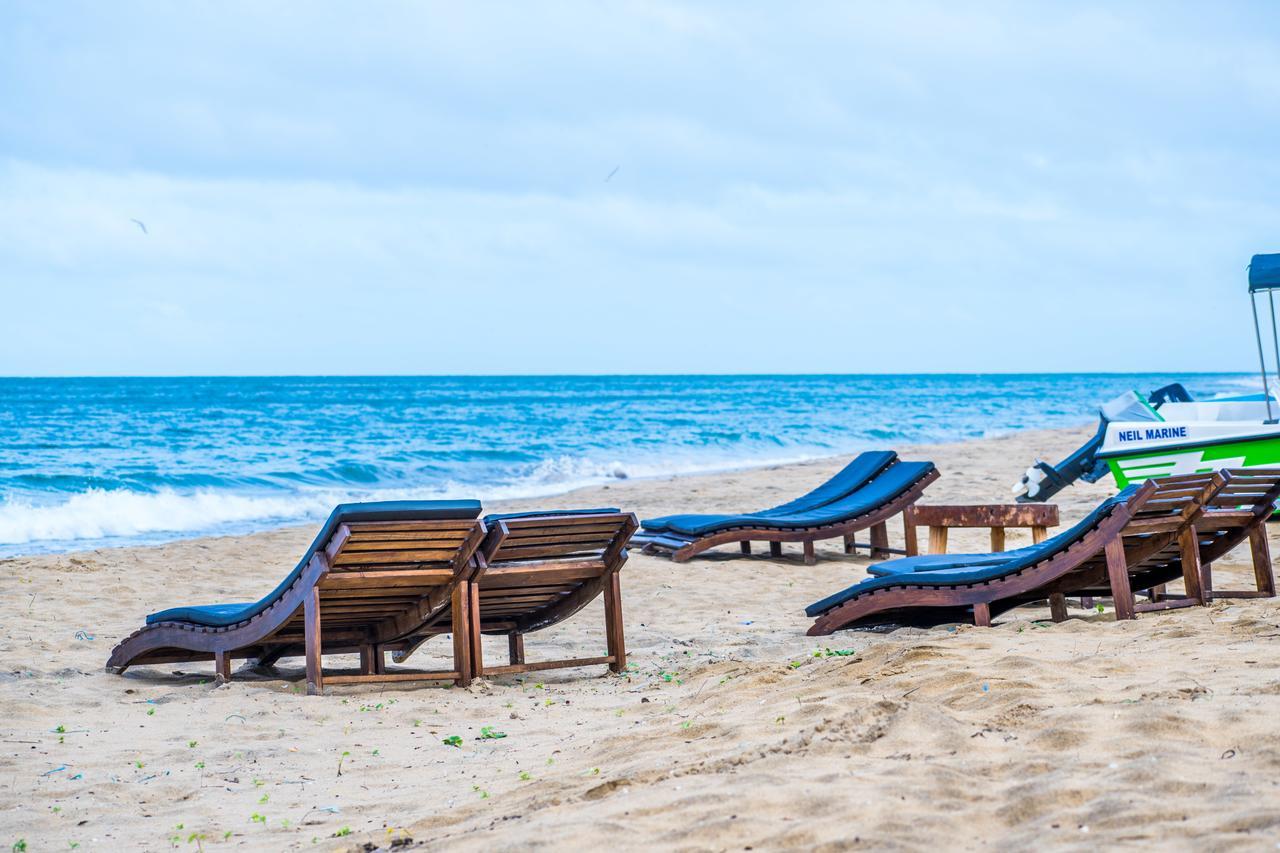 Omeesha Beach Hotel Калпітія Екстер'єр фото