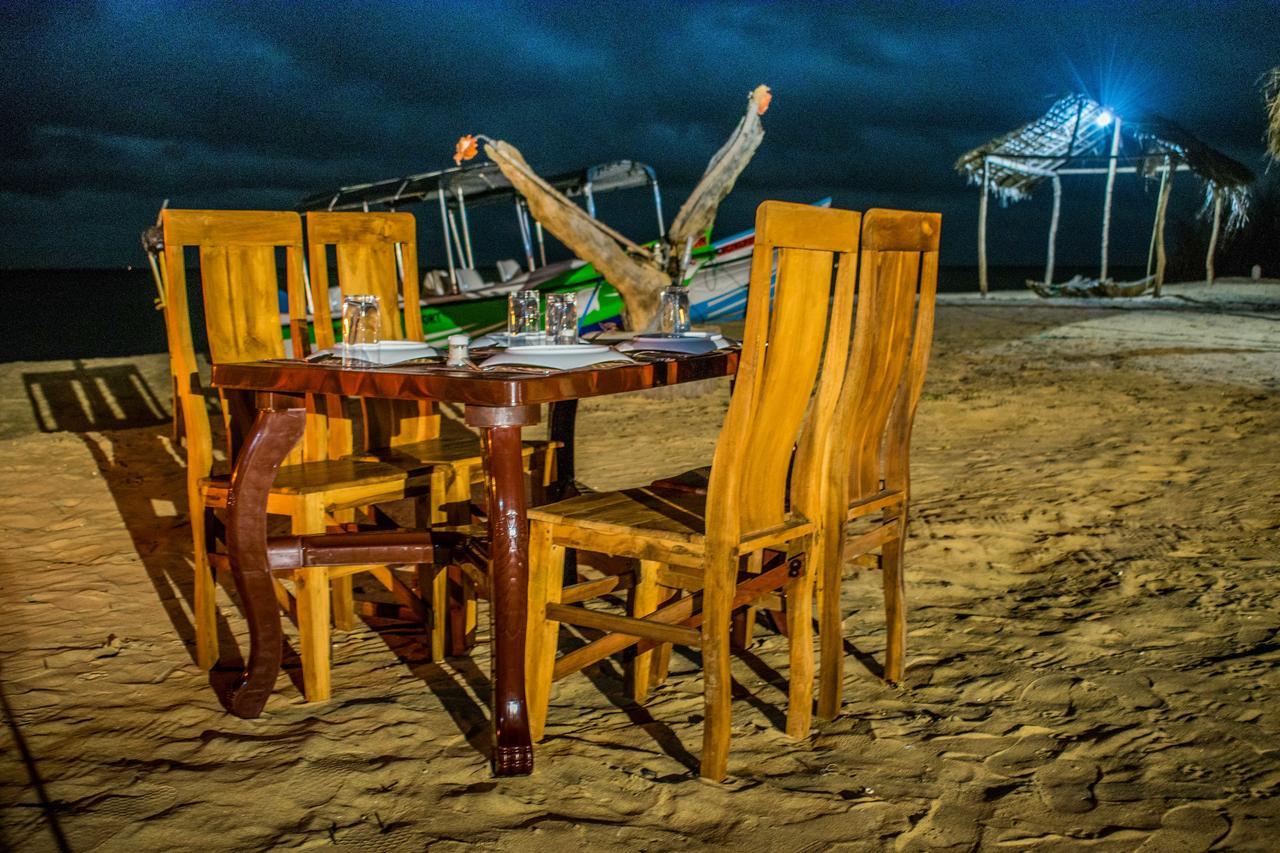 Omeesha Beach Hotel Калпітія Екстер'єр фото